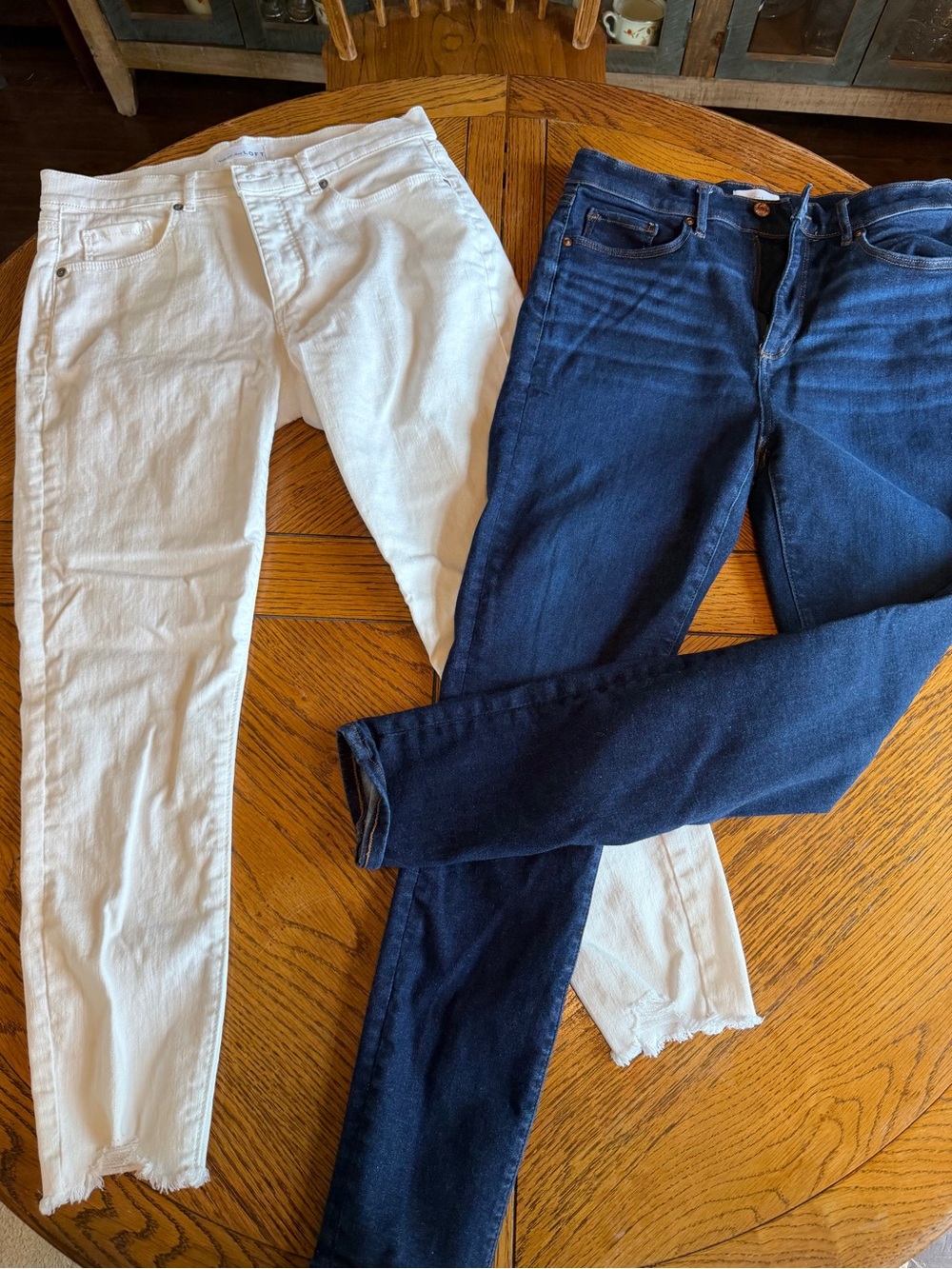 LOFT Women's Skinny Jeans in White and Dark Blue